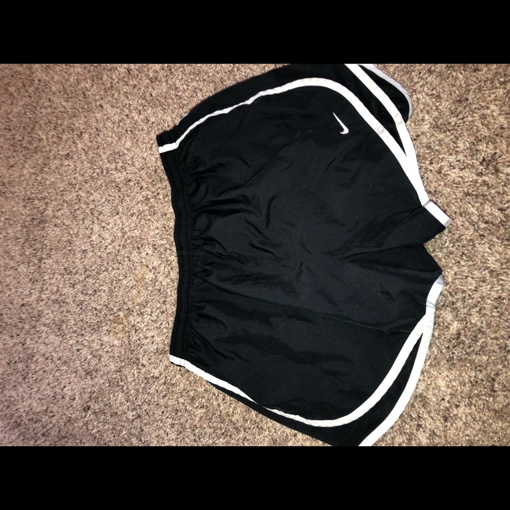 Black nike shorts